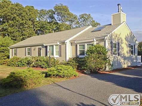 2nd image of 34 Corrine Dr