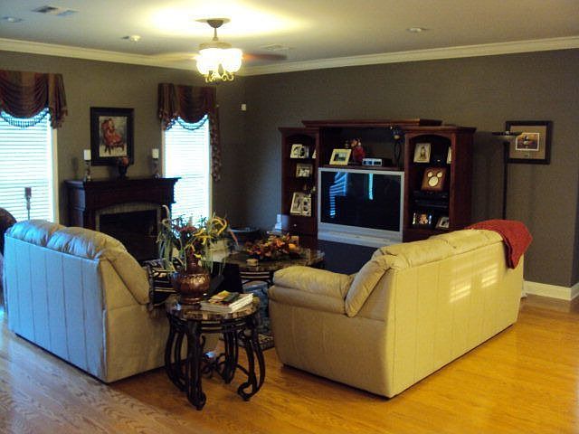 2nd image of 1208 Renee Dr