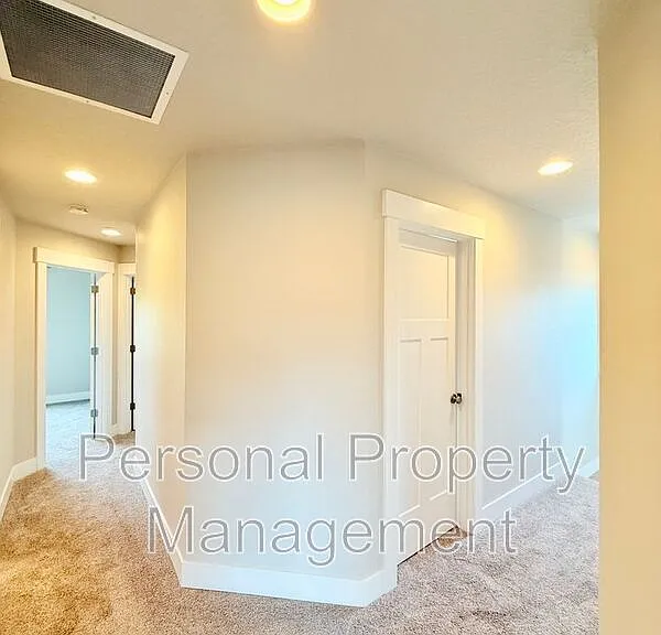 1530 NW 29th Pl — Photo 12