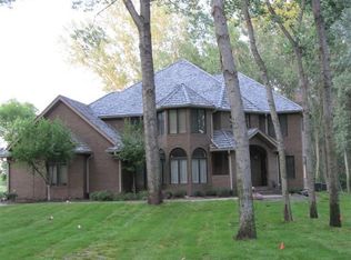 902 Quail Hollow Cir, Dakota Dunes, SD 57049