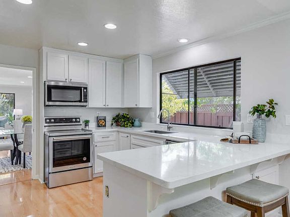 4th image of 3566 Sunnylake Ct