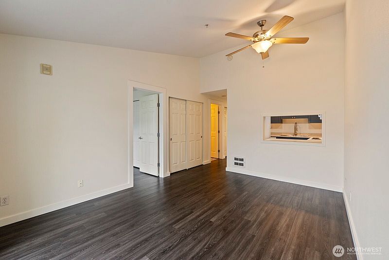 4th image of 1810 S Charles Street #302