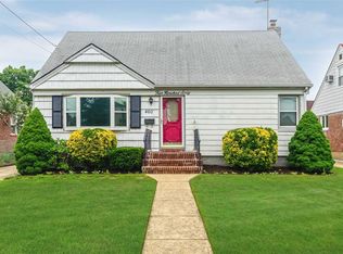 460 Wilson Blvd, Mineola, NY 11501
