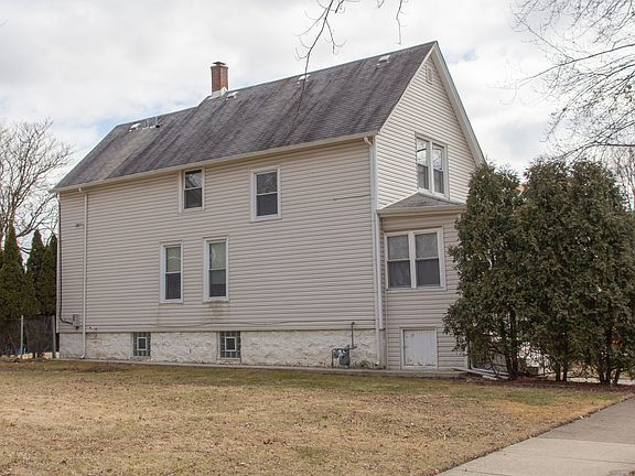 2nd image of 715 N 6th Ave