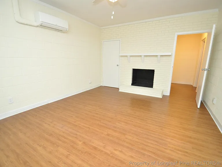 1426 Old Trinity Cir #11 — Photo 2