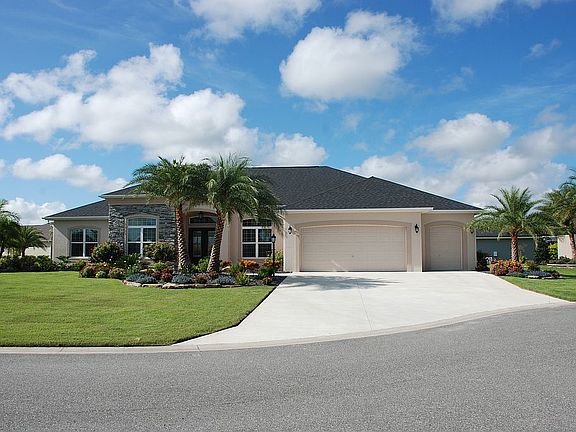 2nd image of 808 Fairchild Ln
