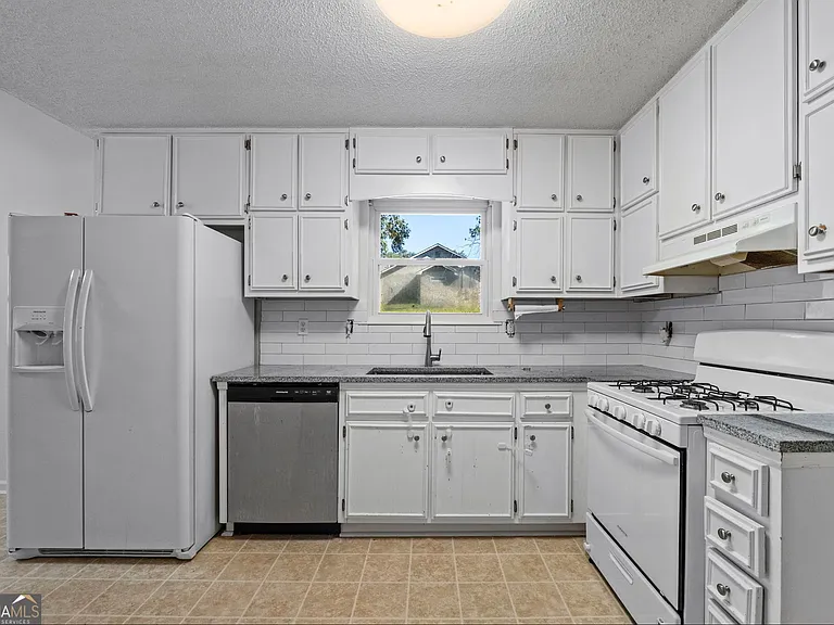 125 Pinewood Dr — Photo 9