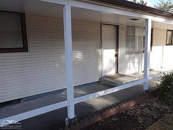 2nd image of 125 167th St E APT 1