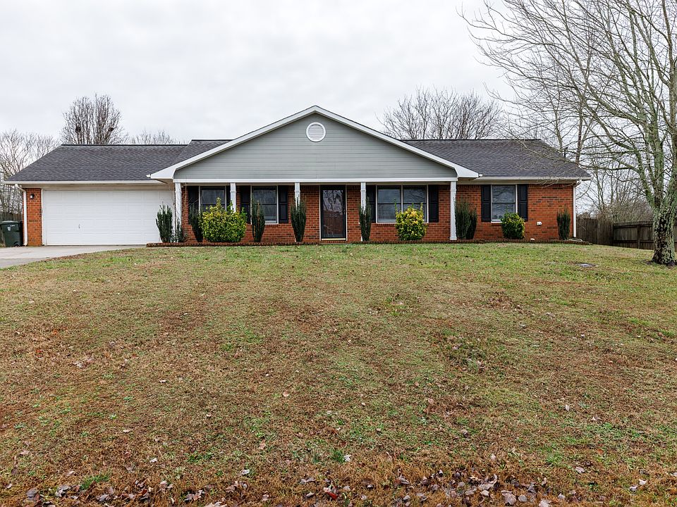 1st image of 220 Saddle Rock Ct