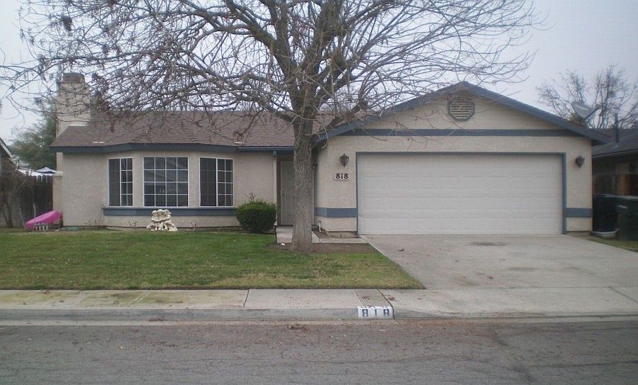 1st image of 818 E Palm Dr