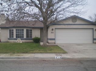 818 E Palm Dr, Hanford, CA 93230