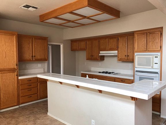 4th image of 281 Bantry Dr