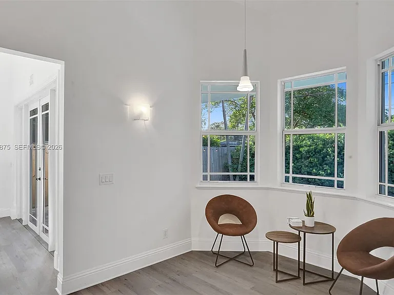 1207 SW 21st St — Photo 14