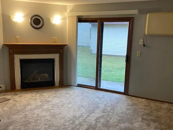 1227 Glades Dr S, Altoona, WI