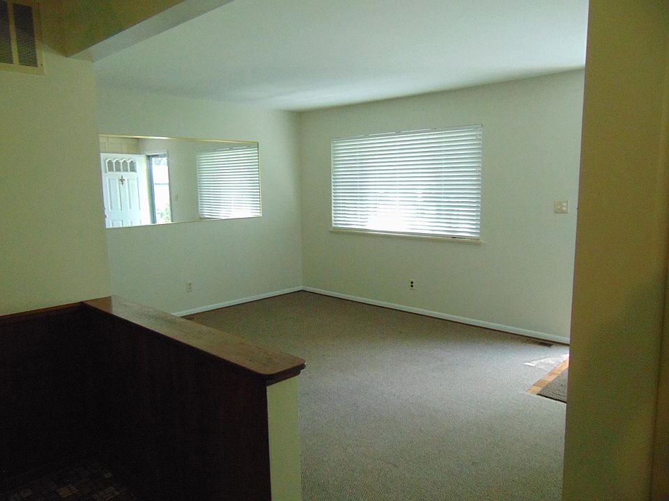 1st image of 47121 Harry Ave