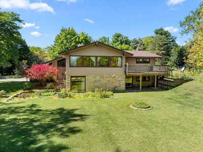 W336N877 Meadow LANE, Delafield, WI, 53018