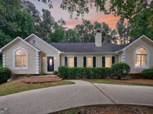 145 Butterfield Ln, Fayetteville, GA 30214