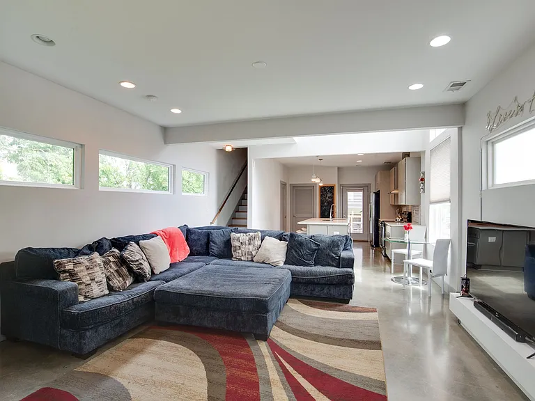 1200 Meharry Blvd — Photo 1