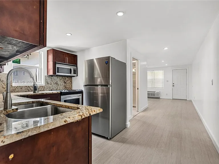 5800 Taylor St #2 — Photo 5