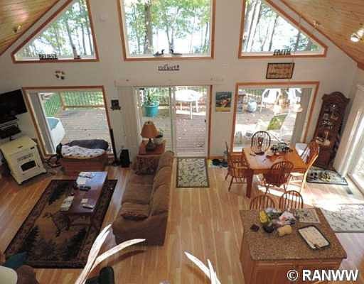 3rd image of 9404 Woodlawn Dr