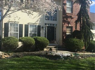 5 Zinnia Ct, Dayton, NJ 08810