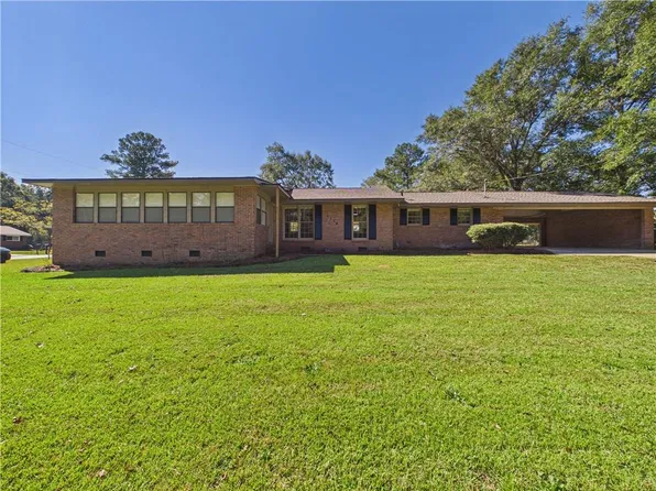 8114 Mullin Rd, Smiths Station, AL 36877