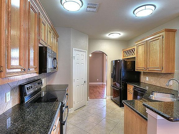 3rd image of 28114 Canyon Wren Dr