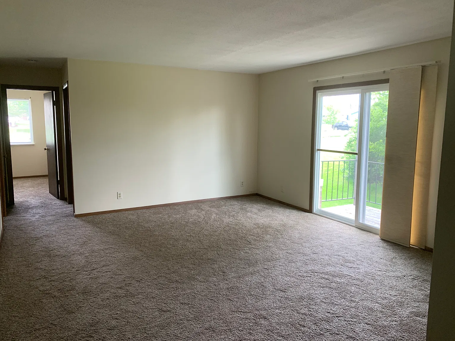 2 bed, 800 sqft, $875 — Photo 3