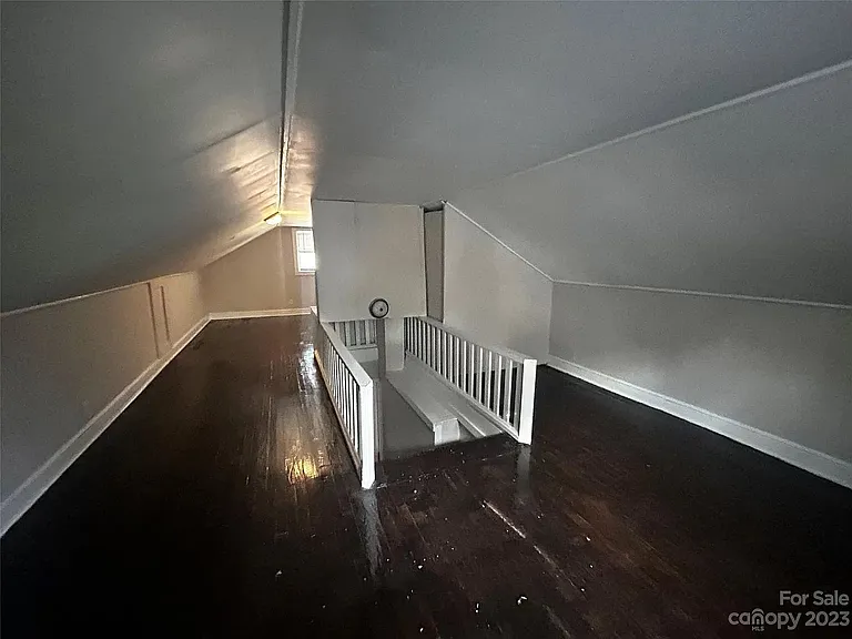 2517 Crispin Ave — Photo 6