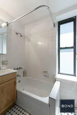 Rented by Bond New York | media 15