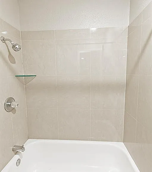 889 Dublin Dr #D — Photo 23
