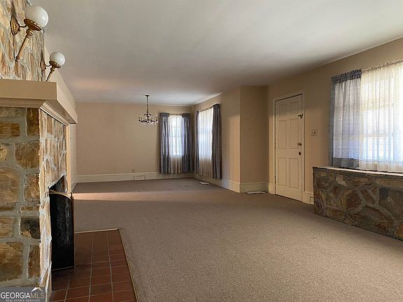 4th image of 4091 Emory Dr