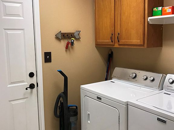 5th image of 922 Georgia Oak St