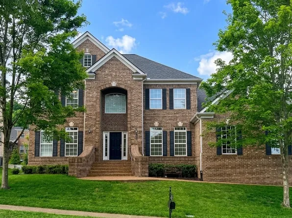 1412 Leeds Dr E, Franklin, TN 37067