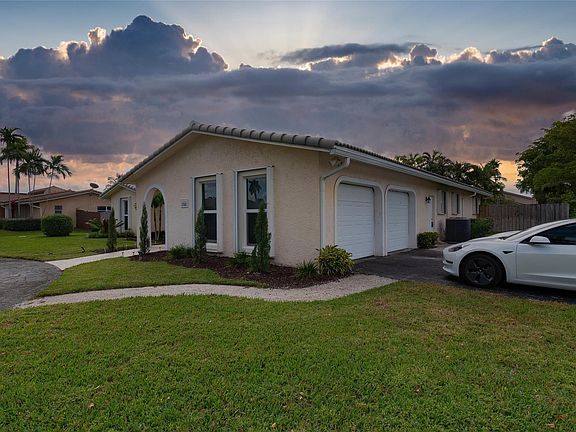 3rd image of 2940 NW 115th Terrace
