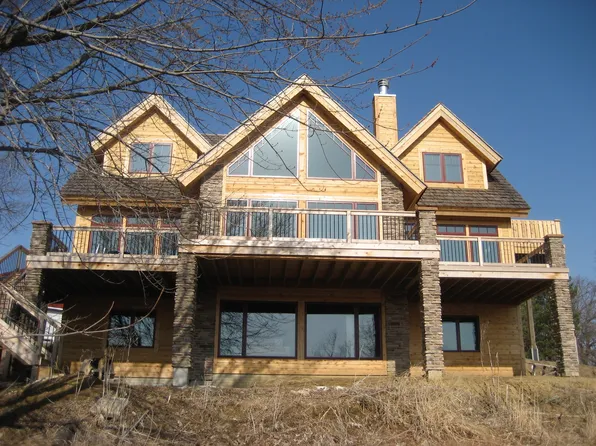 5237 Zumwalt Station Rd, Ames, IA 50014