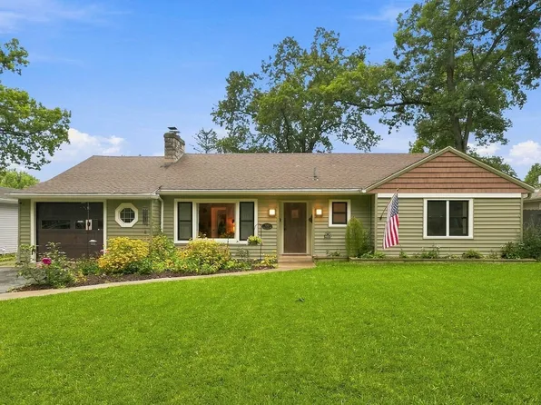 3313 River Forest Dr, Fort Wayne, IN 46805