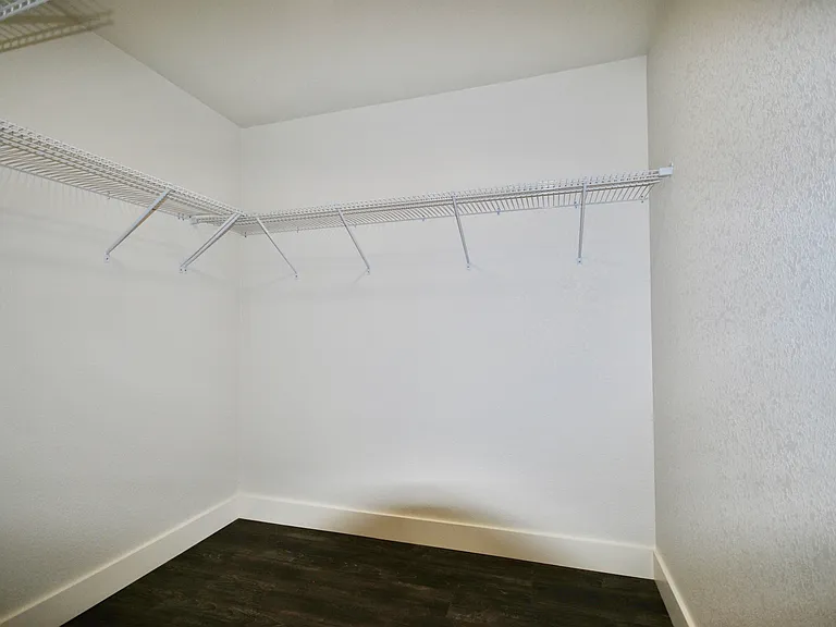 230 E Concord St — Photo 21