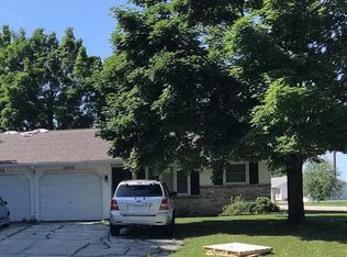 2910 Gilbert Dr, Green Bay, WI 54311