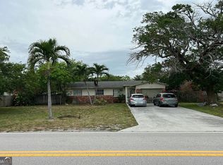 285 NW 35th St, Boca Raton, FL 33431