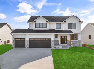 1405 NW Steven St, Waukee, IA 50263