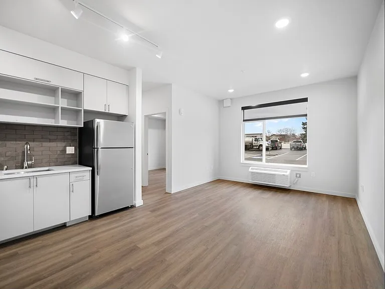 The Flats on 4th — Photo 8