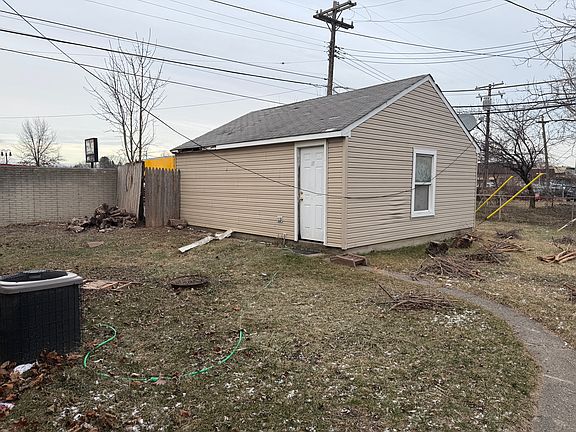 4th image of 7150 Centralia St