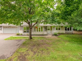 2517 Sumac Rdg, White Bear Lake, MN 55110