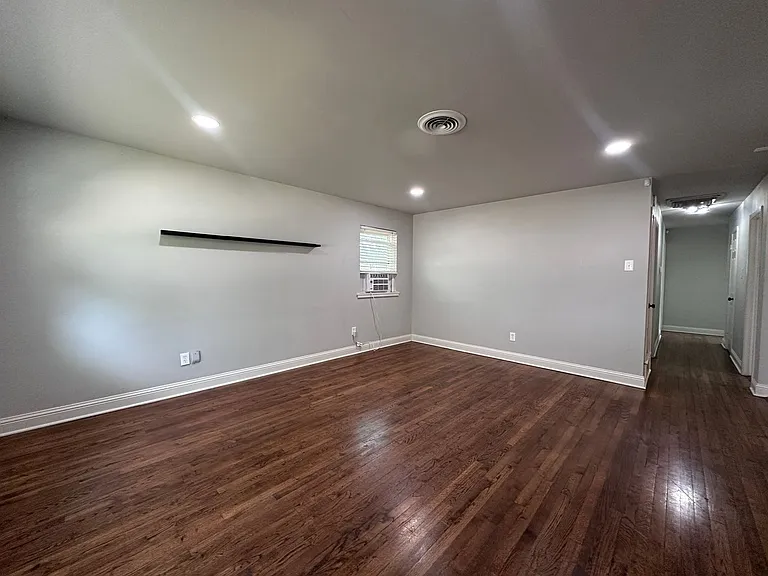 5315 23rd St — Photo 3