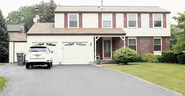 1st image of 10 Berkshire Ct