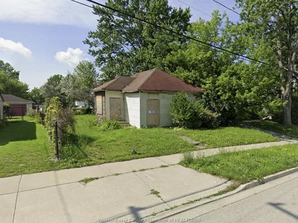 219 Devine St, Sarnia, ON N7T 1T3