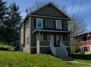 718 E Maple St, Bellingham, WA 98225