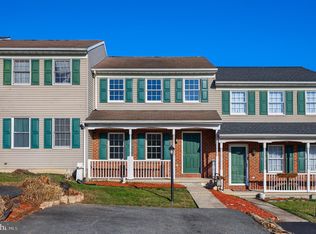 2415 Woodmont Dr, York, PA 17404