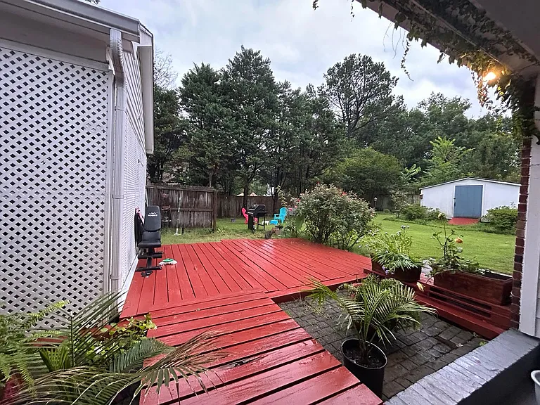 2050 Norcross Dr — Photo 36